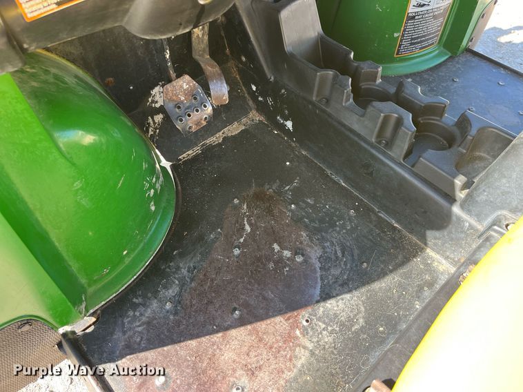 image for item LD9980 2009 John Deere Gator 620i utility vehicle