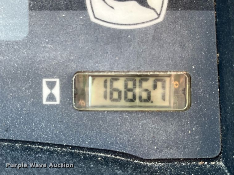 image for item LD9980 2009 John Deere Gator 620i utility vehicle