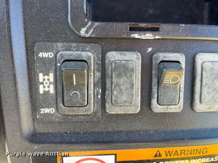 image for item LD9980 2009 John Deere Gator 620i utility vehicle