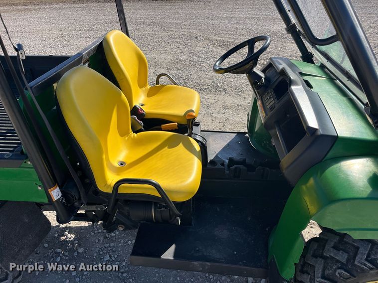 image for item LD9980 2009 John Deere Gator 620i utility vehicle