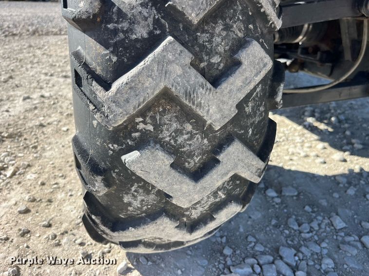 image for item LD9980 2009 John Deere Gator 620i utility vehicle