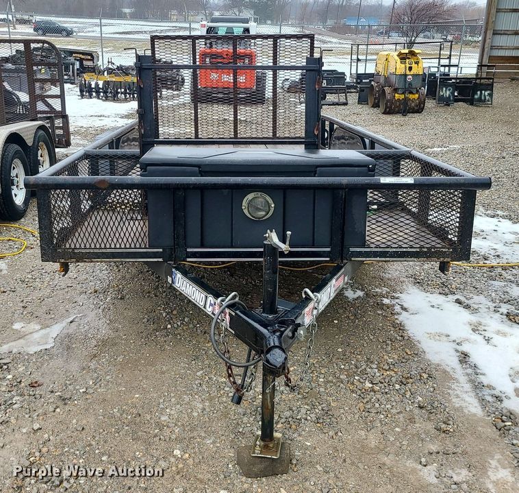 image for item LJ9478 2015 Diamond C utility trailer