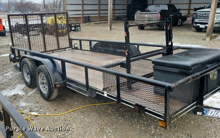 image for item LJ9478 2015 Diamond C utility trailer