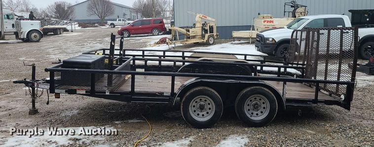 image for item LJ9478 2015 Diamond C utility trailer