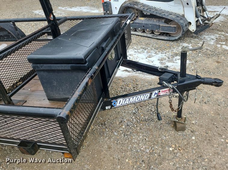 image for item LJ9478 2015 Diamond C utility trailer