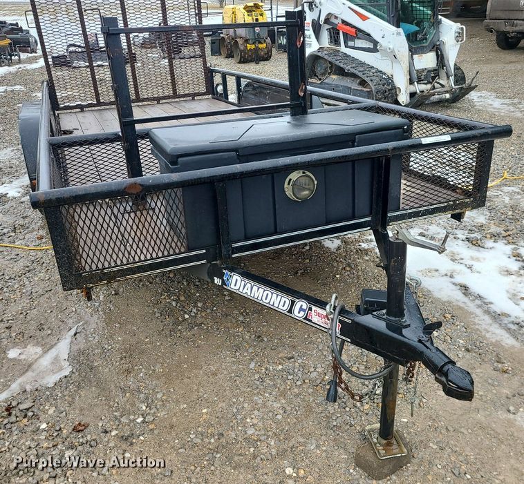 image for item LJ9478 2015 Diamond C utility trailer