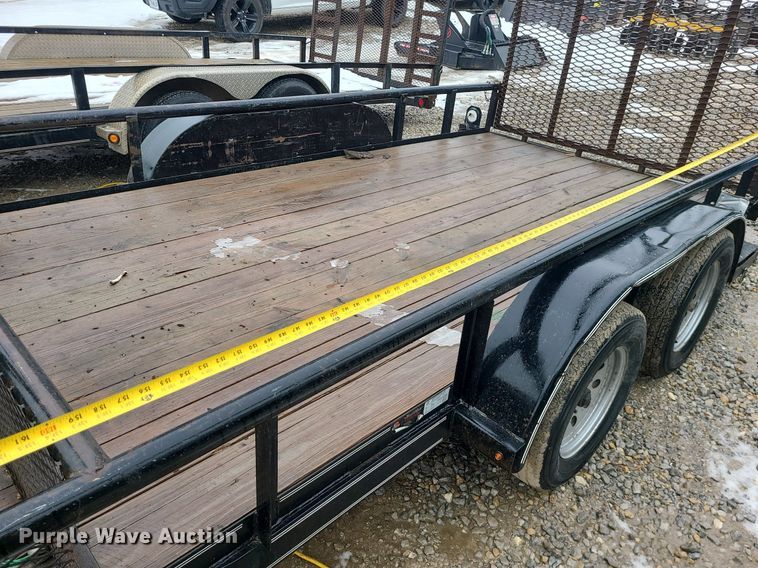 image for item LJ9478 2015 Diamond C utility trailer