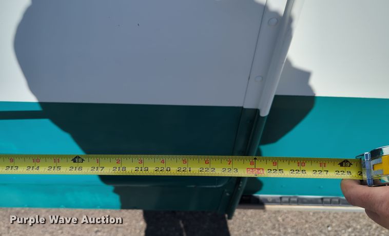 image for item LY9488 2011 Workhorse W62 delivery truck