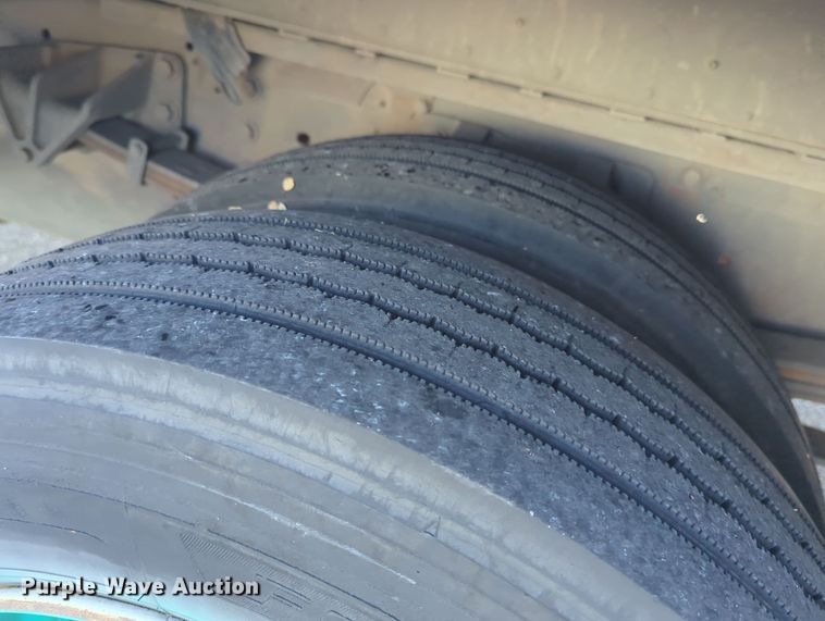 image for item LY9488 2011 Workhorse W62 delivery truck