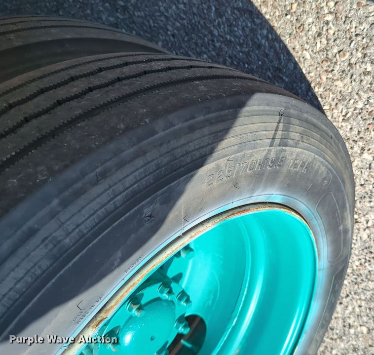 image for item LY9488 2011 Workhorse W62 delivery truck