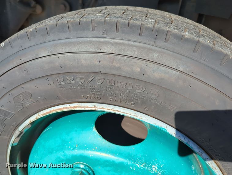 image for item LY9488 2011 Workhorse W62 delivery truck