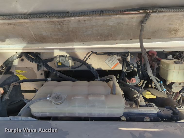 image for item LY9489 2009 Freightliner MT45 delivery truck