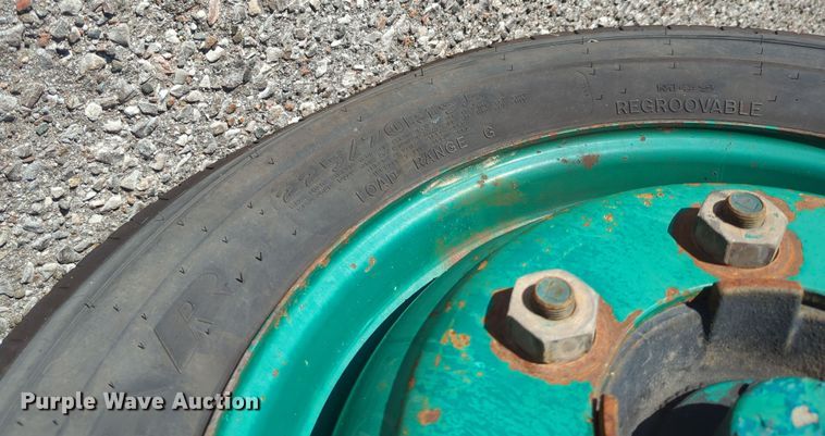 image for item LY9489 2009 Freightliner MT45 delivery truck