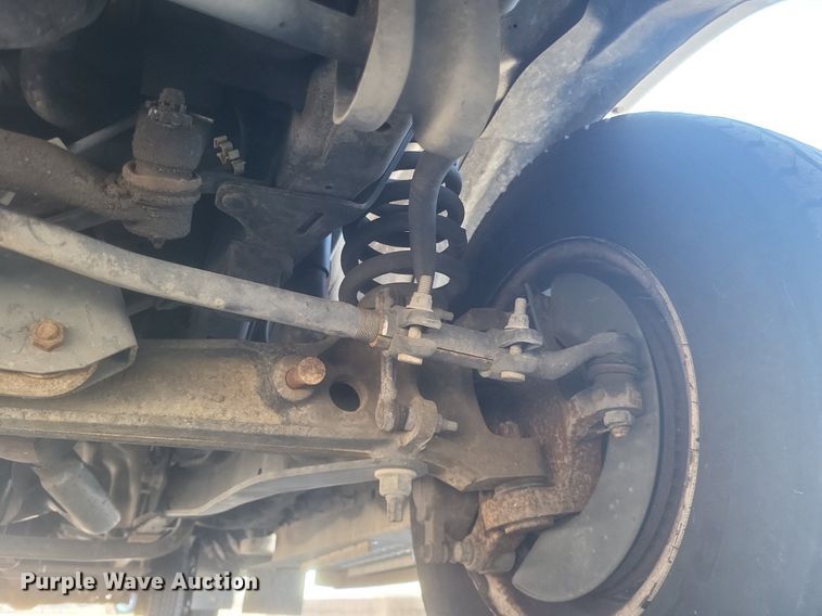 image for item MI9959 2013 Ford E450 Super Duty shuttle bus