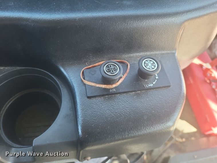 image for item MI9959 2013 Ford E450 Super Duty shuttle bus