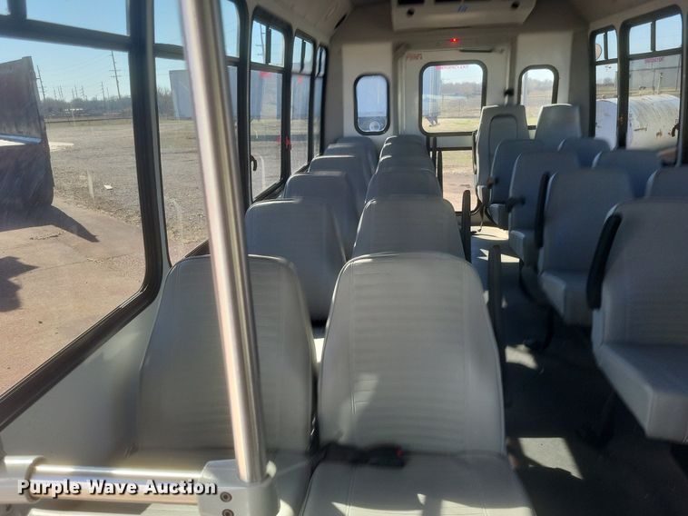 image for item MI9960 2013 Ford E450 Super Duty shuttle bus