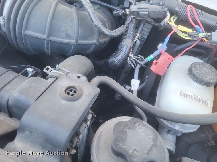 image for item MI9960 2013 Ford E450 Super Duty shuttle bus