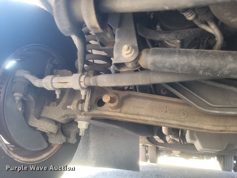 image for item MI9960 2013 Ford E450 Super Duty shuttle bus