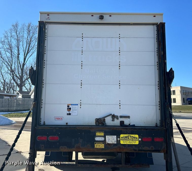 image for item MO9160 2019 Chevrolet Silverado 3500HD box truck