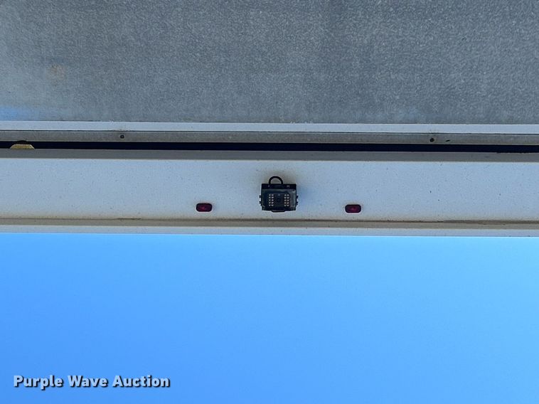 image for item MO9160 2019 Chevrolet Silverado 3500HD box truck