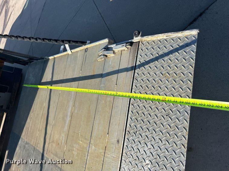 image for item MO9160 2019 Chevrolet Silverado 3500HD box truck