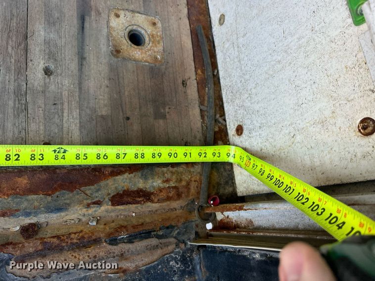 image for item MO9160 2019 Chevrolet Silverado 3500HD box truck