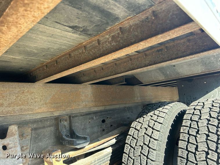 image for item MO9160 2019 Chevrolet Silverado 3500HD box truck