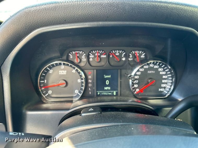 image for item MO9160 2019 Chevrolet Silverado 3500HD box truck