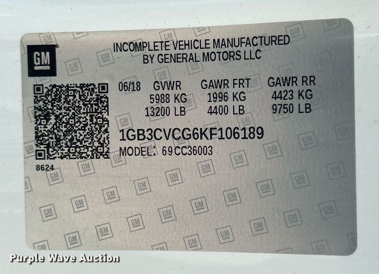 image for item MO9160 2019 Chevrolet Silverado 3500HD box truck