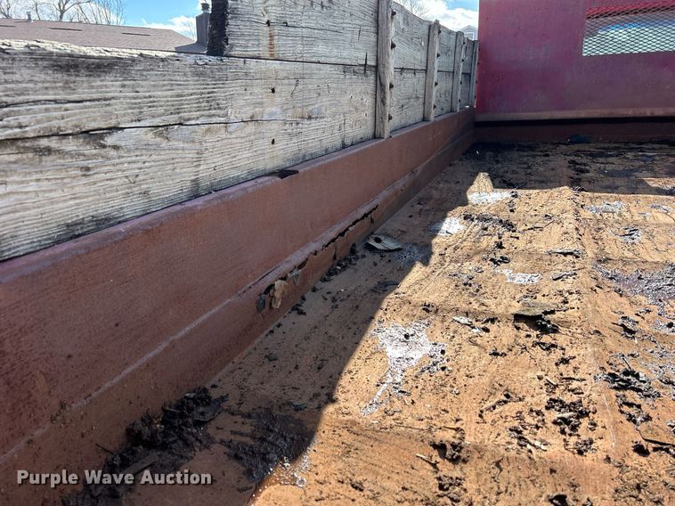 image for item MO9162 1992 Ford F700 dump flatbed truck