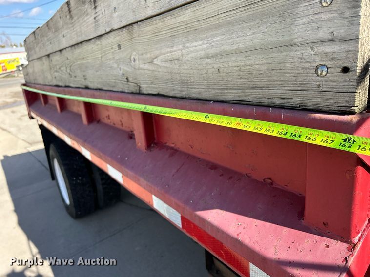 image for item MO9162 1992 Ford F700 dump flatbed truck