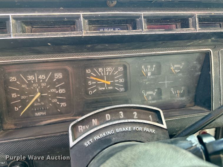 image for item MO9162 1992 Ford F700 dump flatbed truck