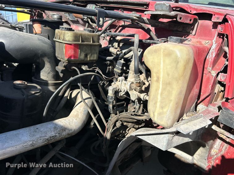 image for item MO9162 1992 Ford F700 dump flatbed truck