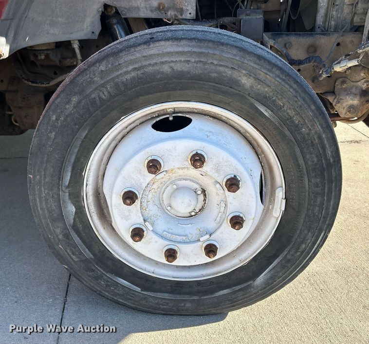 image for item MO9162 1992 Ford F700 dump flatbed truck