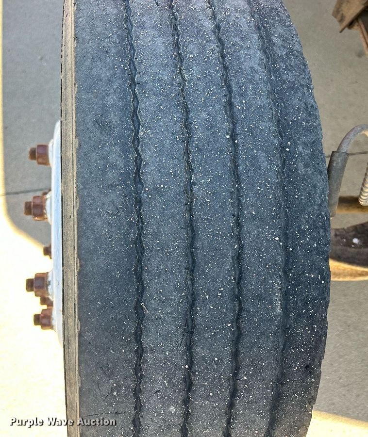 image for item MO9162 1992 Ford F700 dump flatbed truck