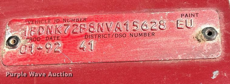 image for item MO9162 1992 Ford F700 dump flatbed truck