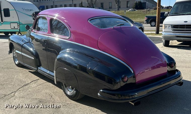 image for item MO9164 1948 Pontiac Silver Streak 