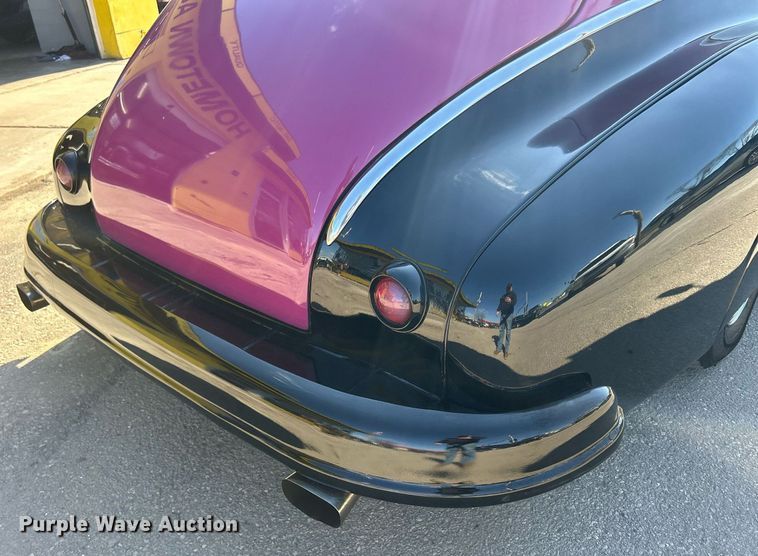 image for item MO9164 1948 Pontiac Silver Streak 