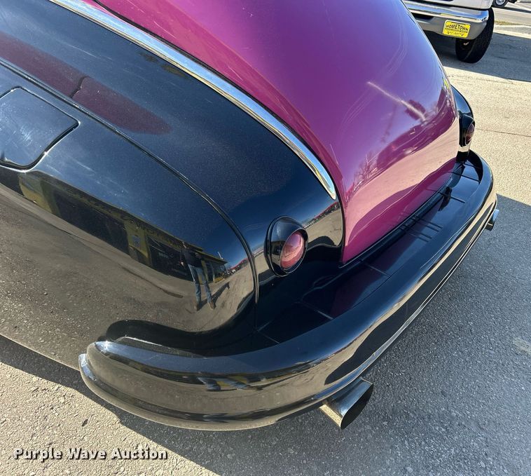 image for item MO9164 1948 Pontiac Silver Streak 