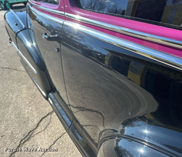 image for item MO9164 1948 Pontiac Silver Streak 