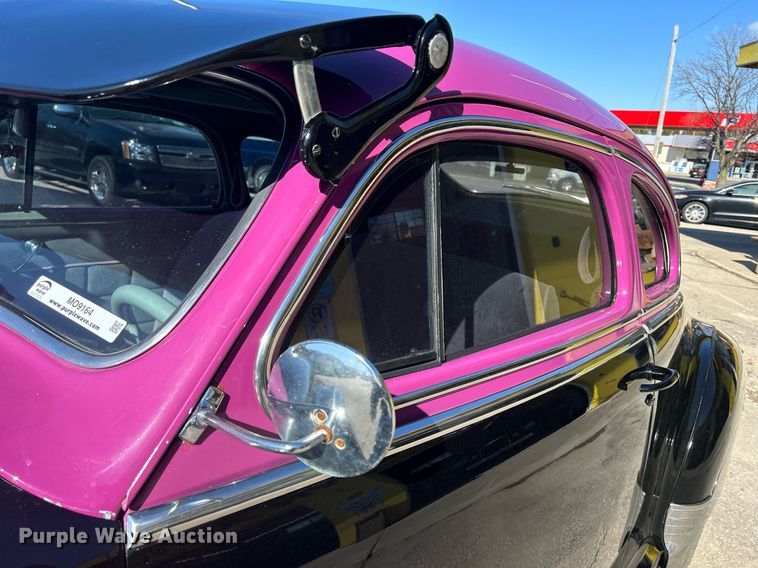 image for item MO9164 1948 Pontiac Silver Streak 