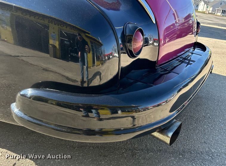 image for item MO9164 1948 Pontiac Silver Streak 