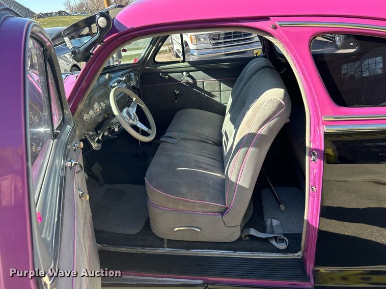 image for item MO9164 1948 Pontiac Silver Streak 