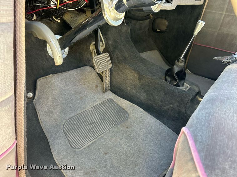 image for item MO9164 1948 Pontiac Silver Streak 