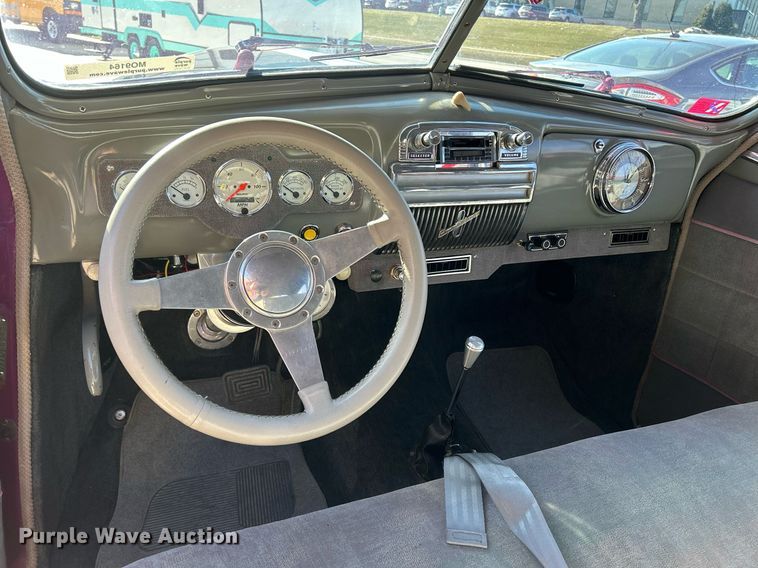 image for item MO9164 1948 Pontiac Silver Streak 