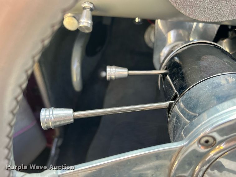 image for item MO9164 1948 Pontiac Silver Streak 