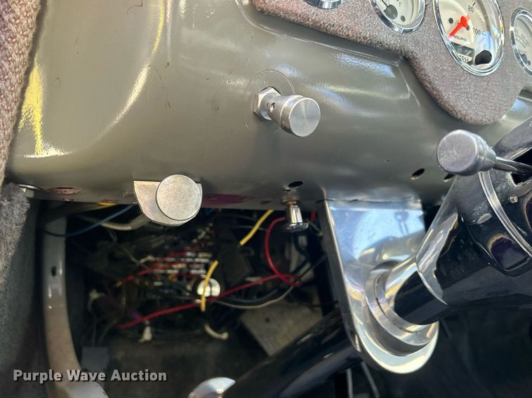 image for item MO9164 1948 Pontiac Silver Streak 