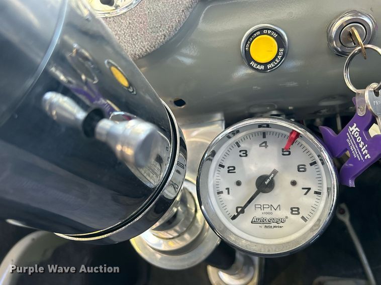 image for item MO9164 1948 Pontiac Silver Streak 