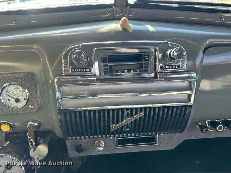 image for item MO9164 1948 Pontiac Silver Streak 