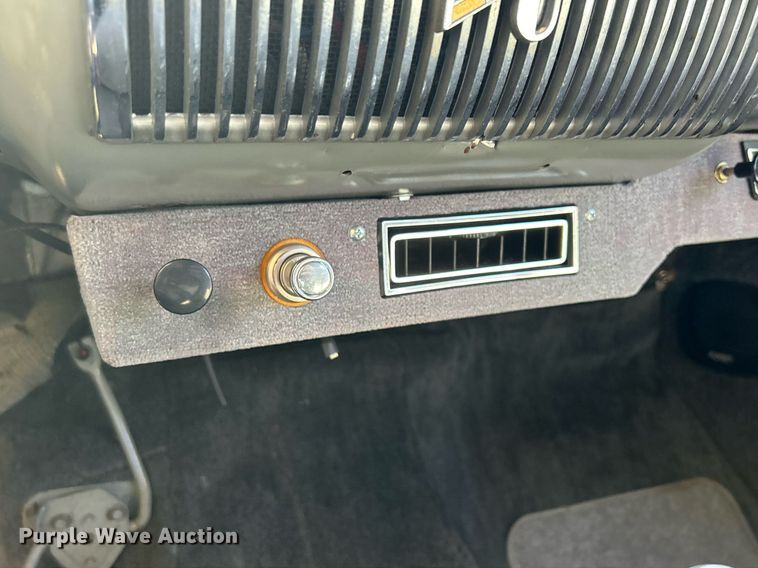 image for item MO9164 1948 Pontiac Silver Streak 